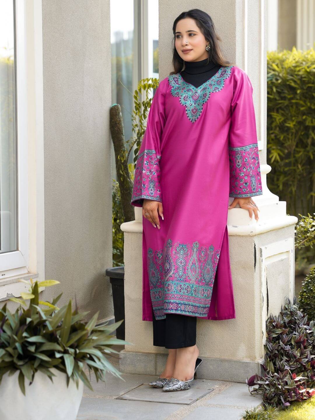 Affluent Magenta Kashmiri Phiran